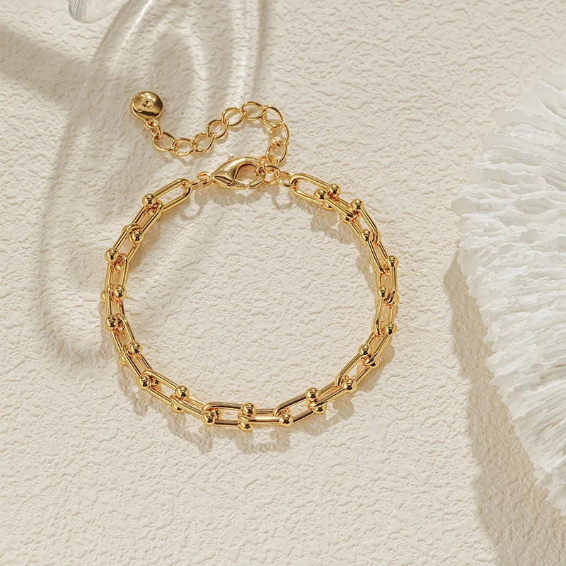 18k Chunky Horseshoe Bracelet