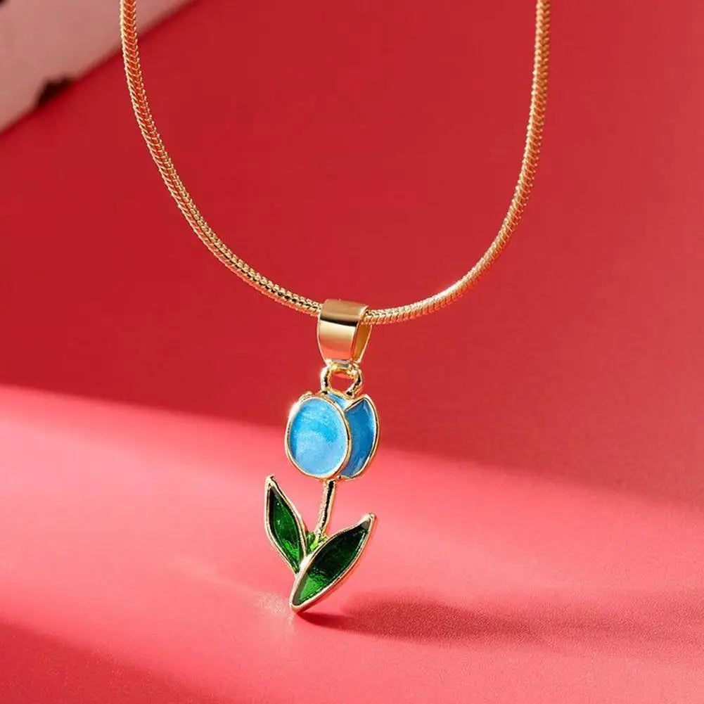 Elegant Tulip Necklace