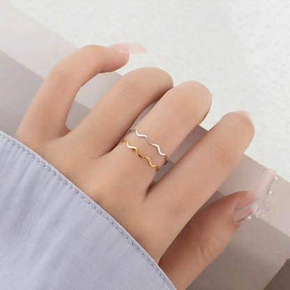 Dainty Wave Ring