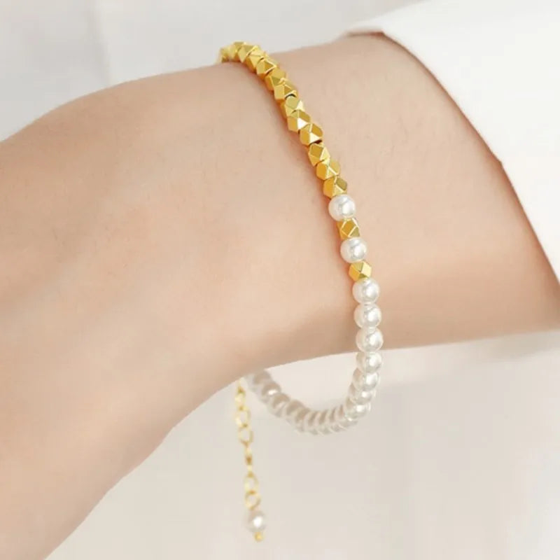 Geometric Pearl Bead Bracelet