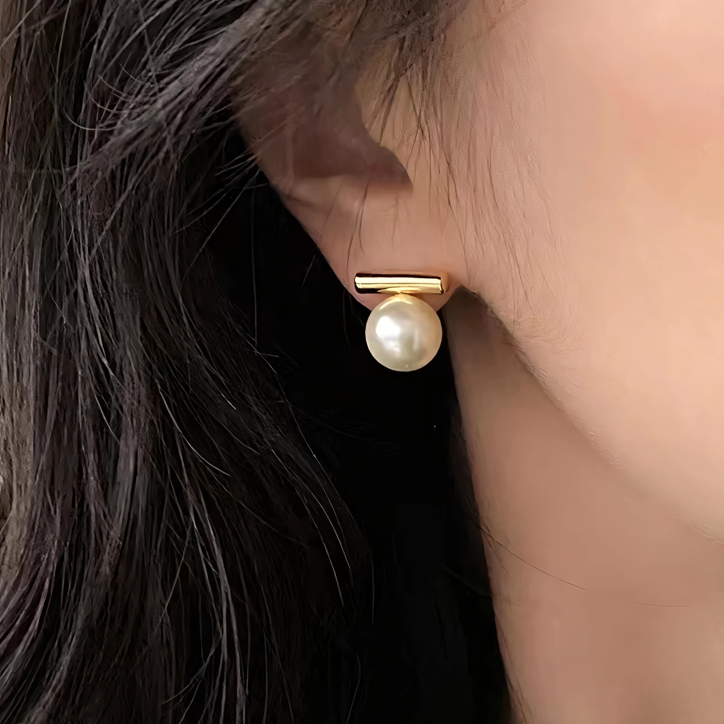 Minimal Pearl Earrings