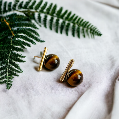 Minimal Pearl Earrings